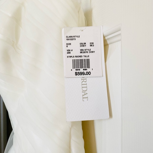 NWT Davids Bridal STUNNING Strapless Ruched Tulle Wedding Gown - Picture 6 of 8